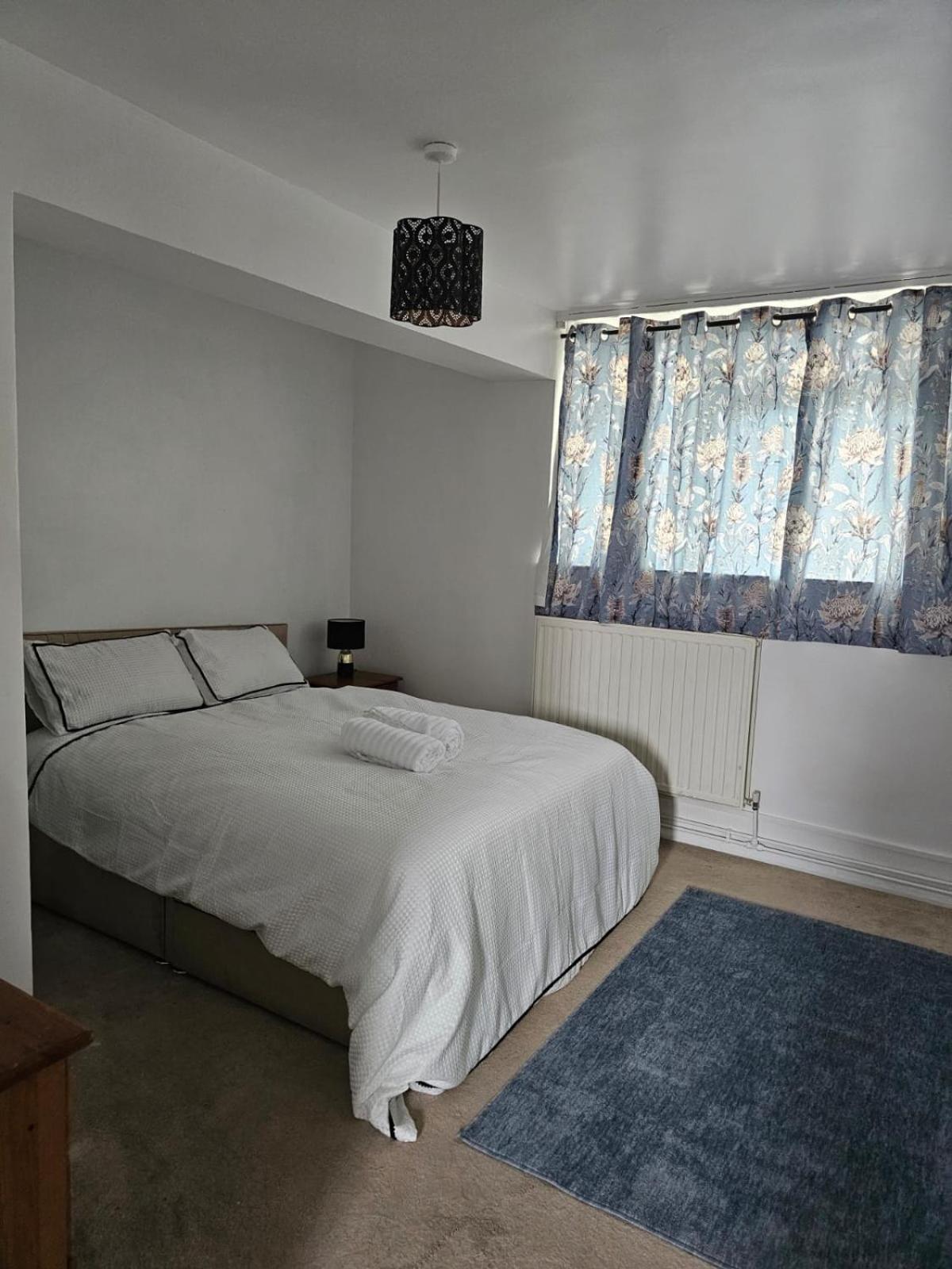 Holiday Apartment Londra Dış mekan fotoğraf
